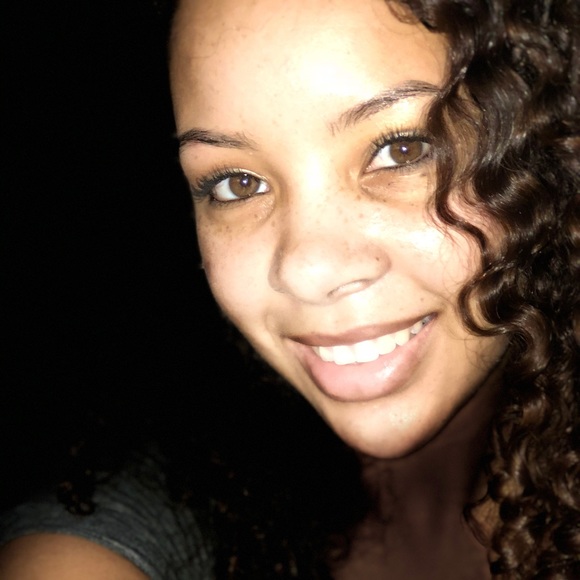 Meet your Posher, Chelsey - Picture 1 of 1